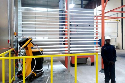 鋁型材靜電噴涂設(shè)備